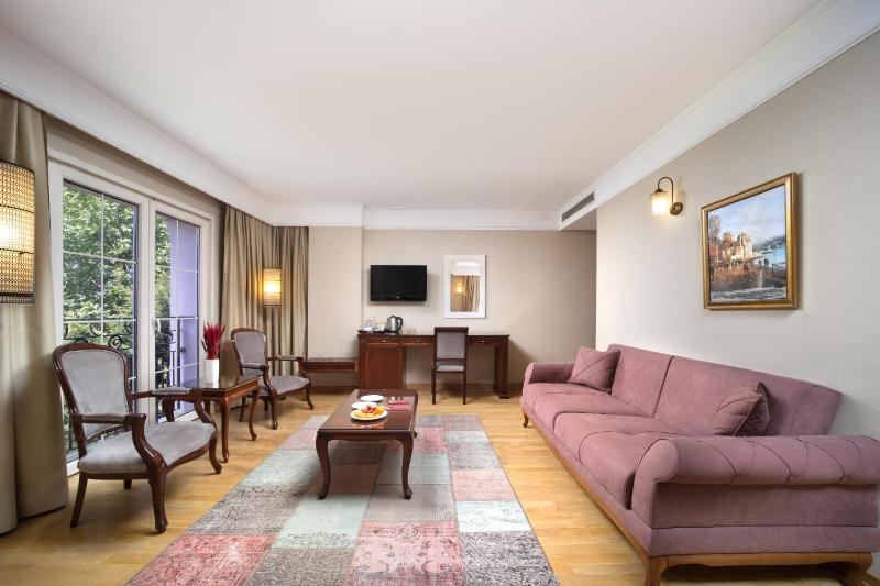 Recital Hotel - image 7