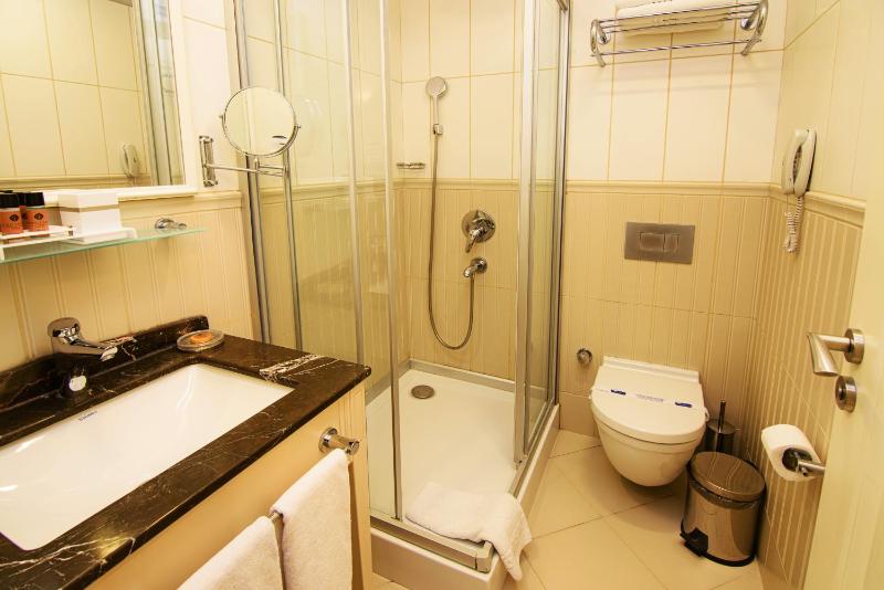 Recital Hotel - image 4