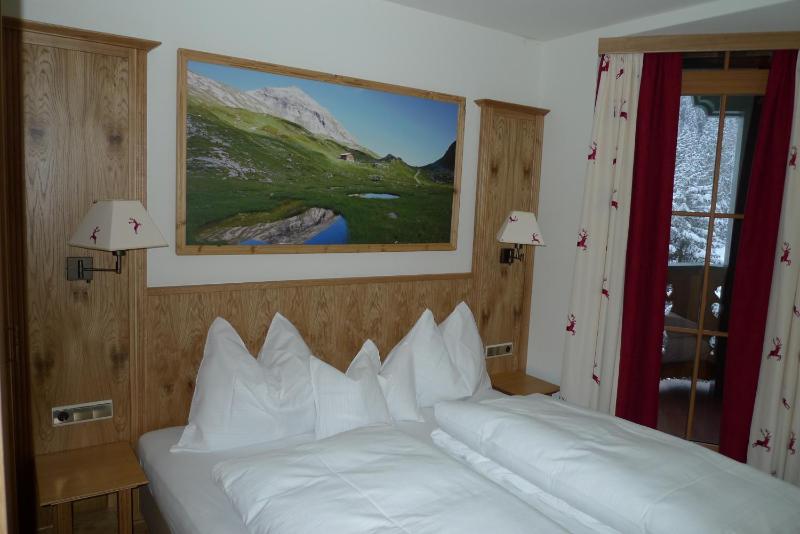 Large Two-Bedroom Apartment image 2