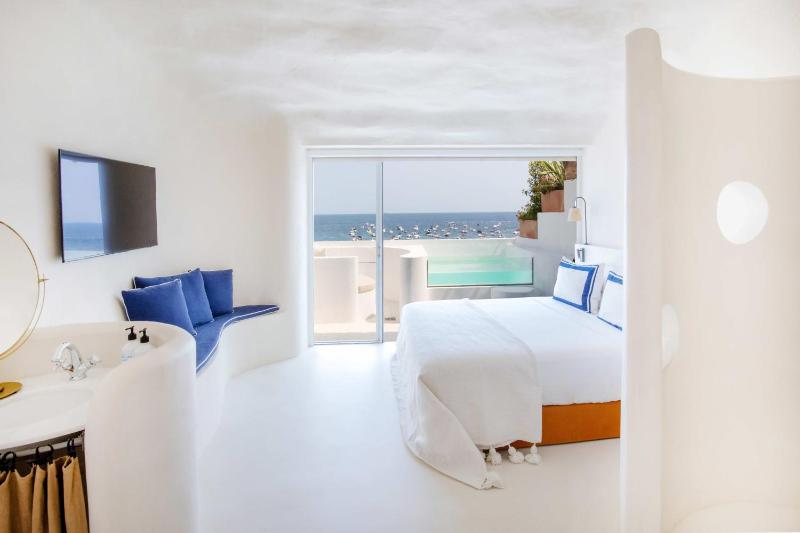 Junior Suite with Sea View image 1