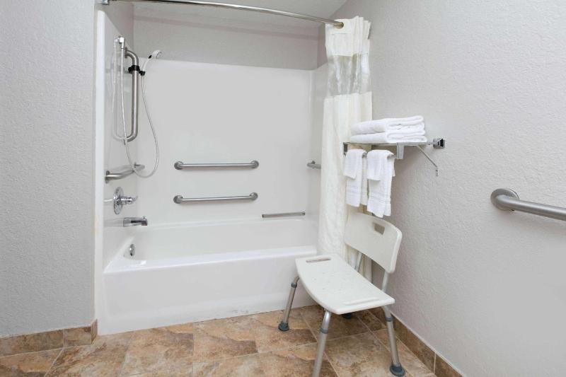 King Room - Disability Access- Non-Smoking image 2