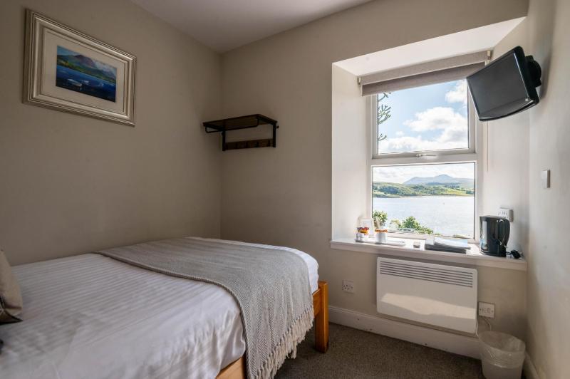 Standard Single Room with Sea View image 4