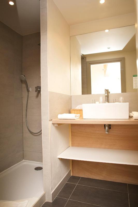 Classic Triple Room image 2