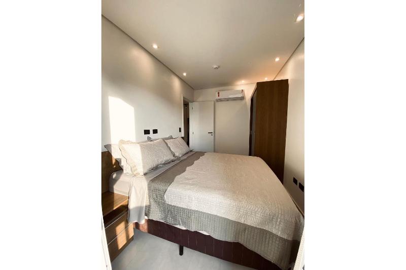 Apartamento Boqueirao Proximo a Praia com Piscina - image 11