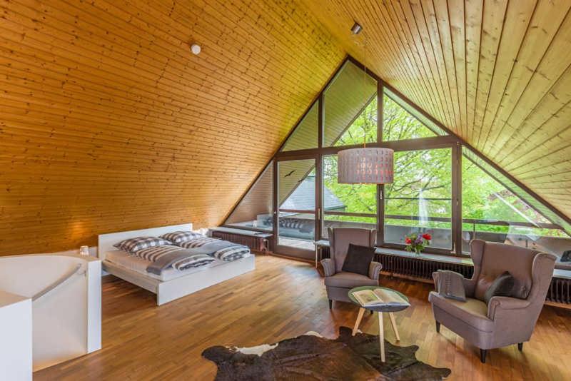 Three-Bedroom House image 4