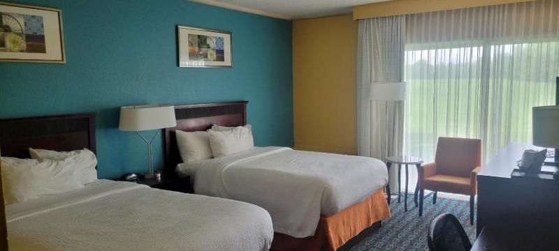 Double Room with Two Double Beds image 2
