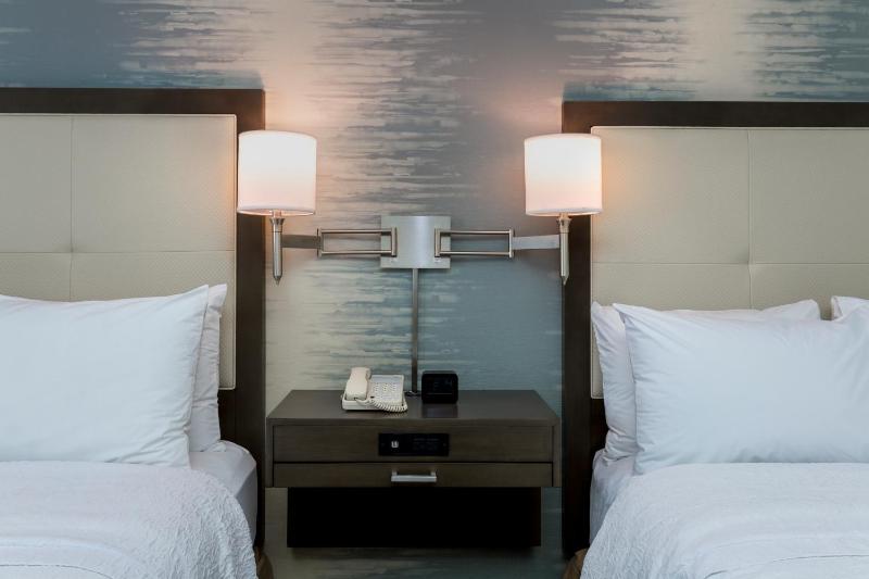 Room with Two Queen Beds - Non-Smoking image 4