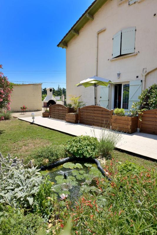 Apartment with Garden View image 3