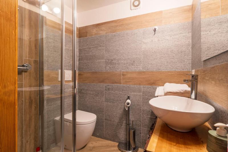 Studio Apartment image 3