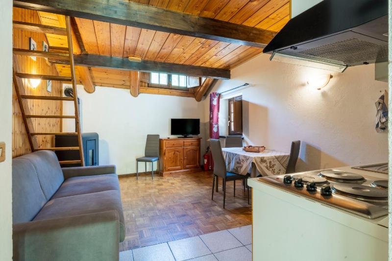 One-Bedroom Apartment (2 Adults + 2 Children) image 3