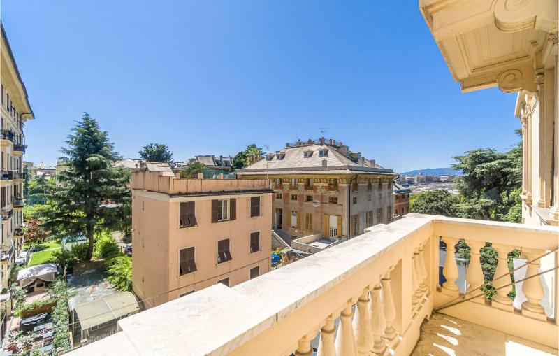 4 Bedroom Stunning Apartment In Genova - image 7