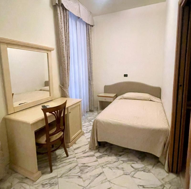 Quadruple Room image 2