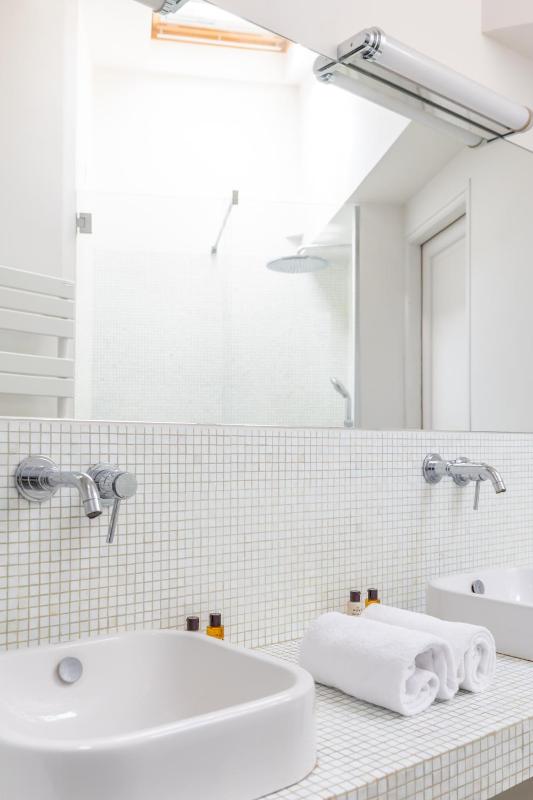 Veeve - Loft Living on Luxembourg - image 2