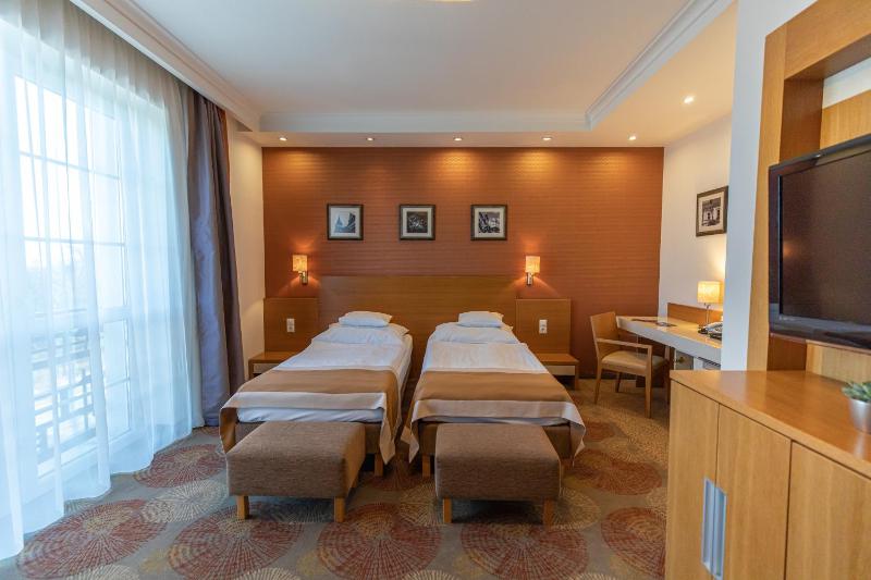 Superior Triple Room image 3