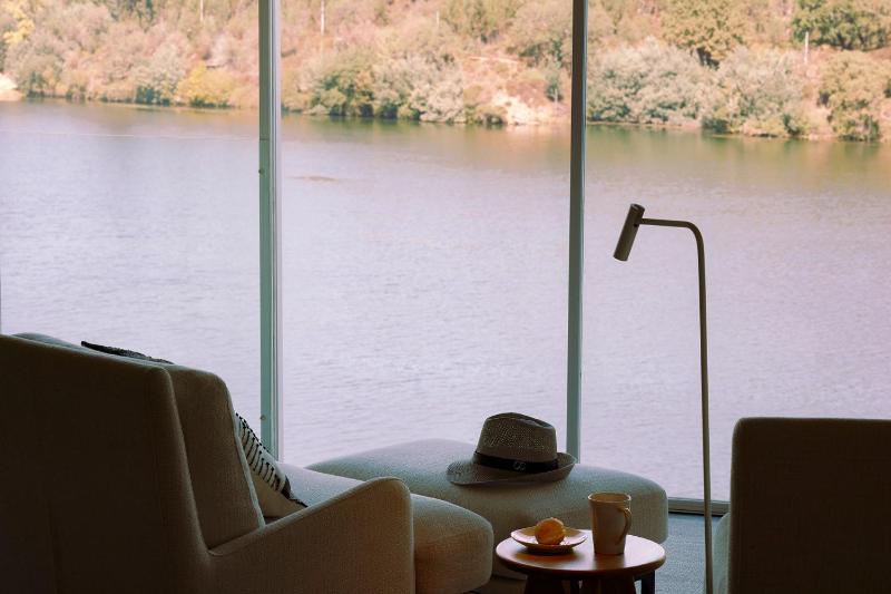 Suite with River View image 4
