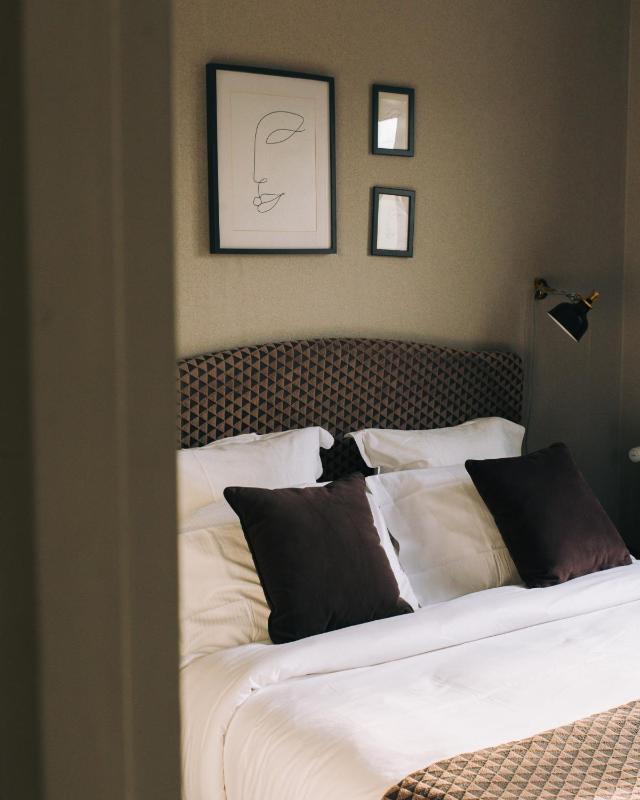 Classic Double Room image 1
