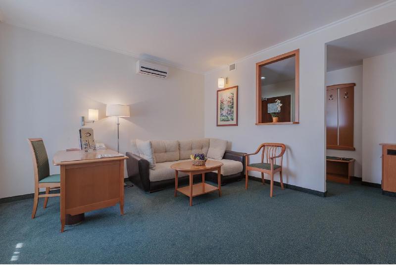 Suite image 3