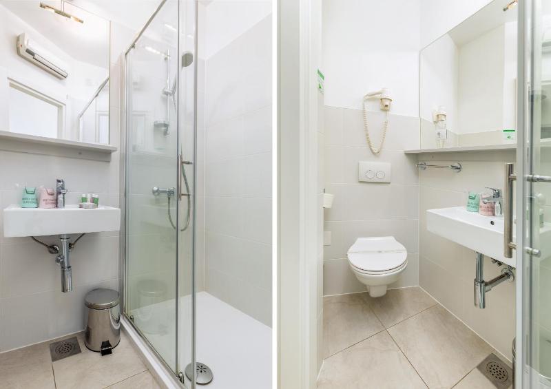 Superior Double or Twin Room with Terrace image 3