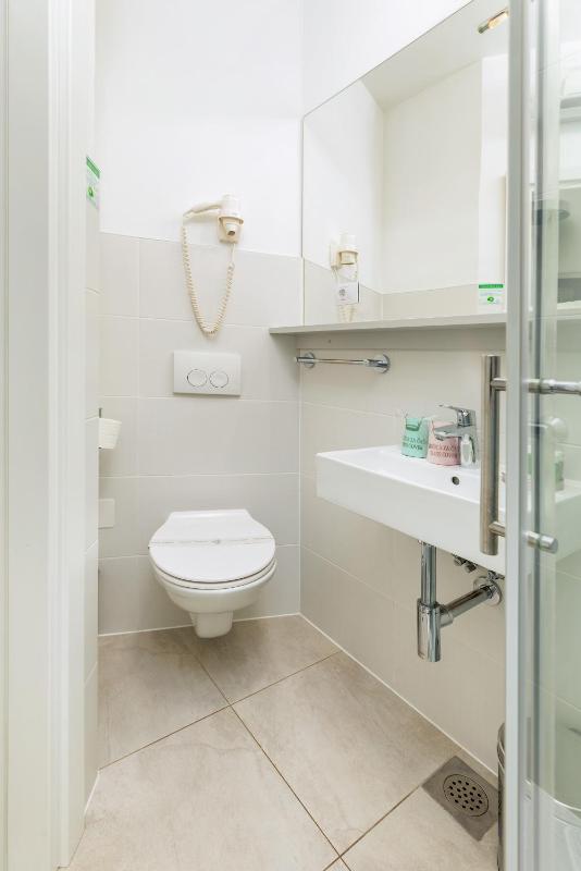 Superior Double or Twin Room with Terrace image 4