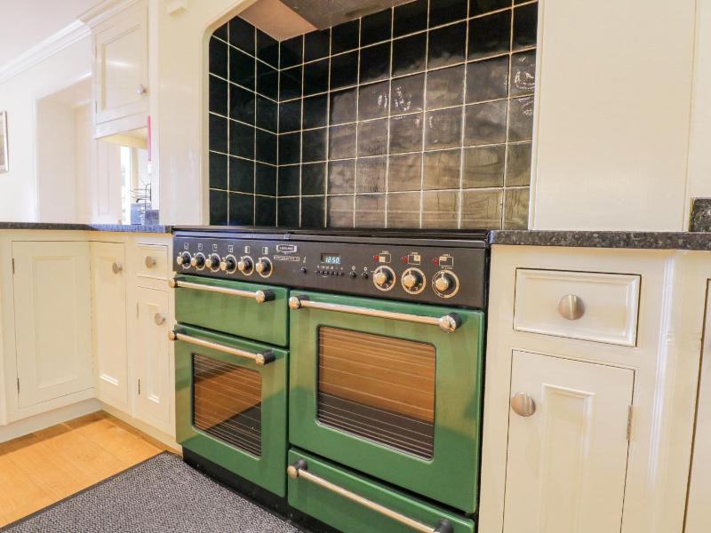 Orchard House - image 27