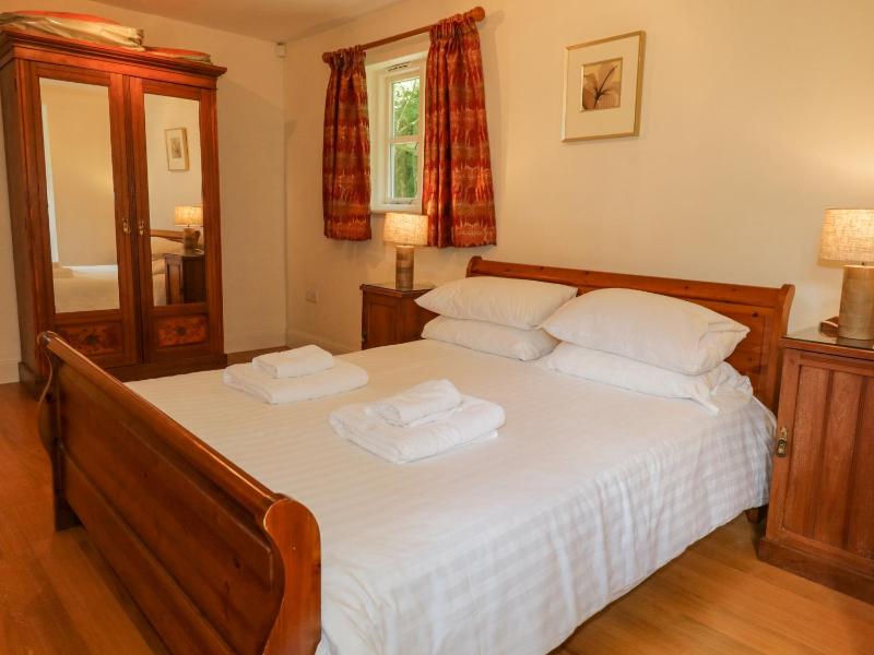 Orchard House - image 8