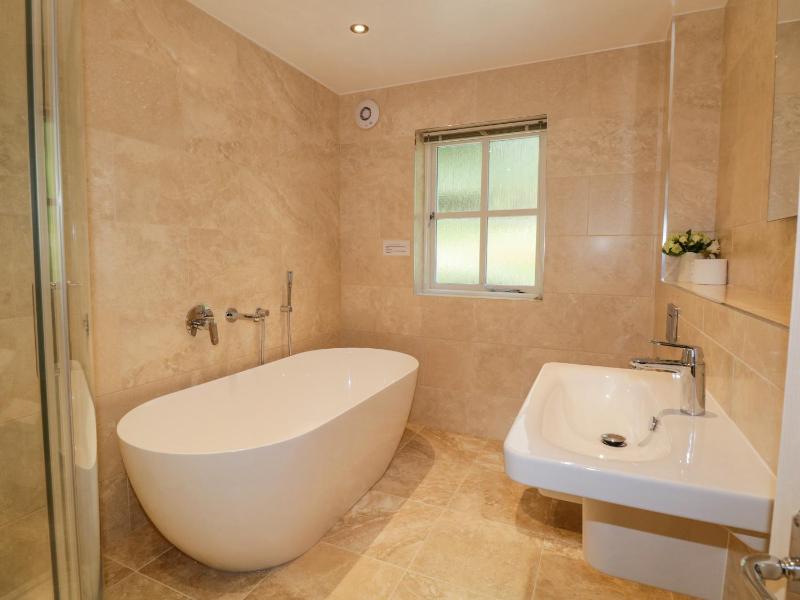 Orchard House - image 15
