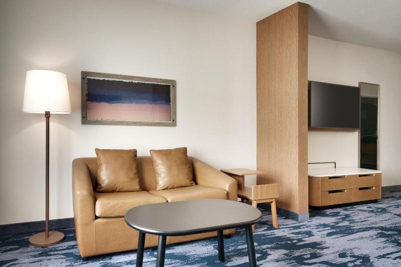 King Suite with Sofa Bed image 2