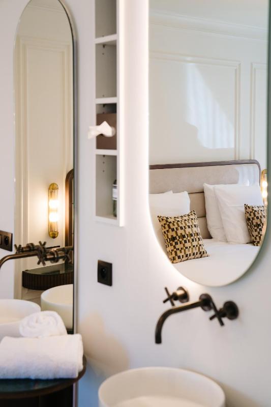 Luxe Suite image 3