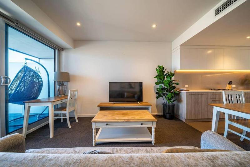 Divinity on Morphett - CBD Living with Skyline Views - image 12