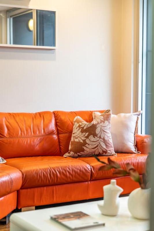 Huttside - Comfortable CBD Stay near Parklands - image 8