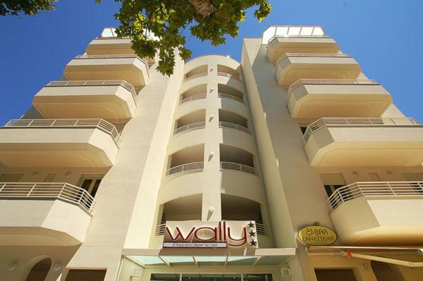 Wally Residence - image 23