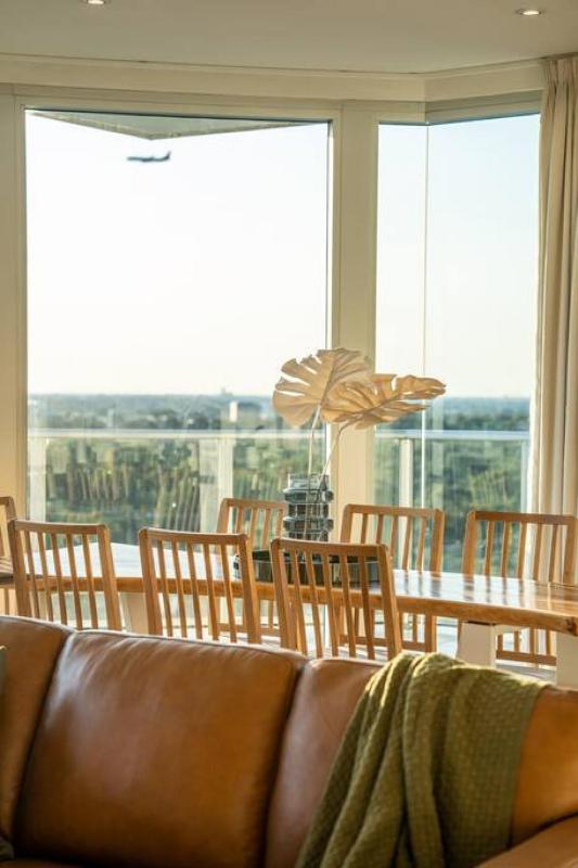 The Views Penthouse - Cityscape & Parkland Scenery - image 16