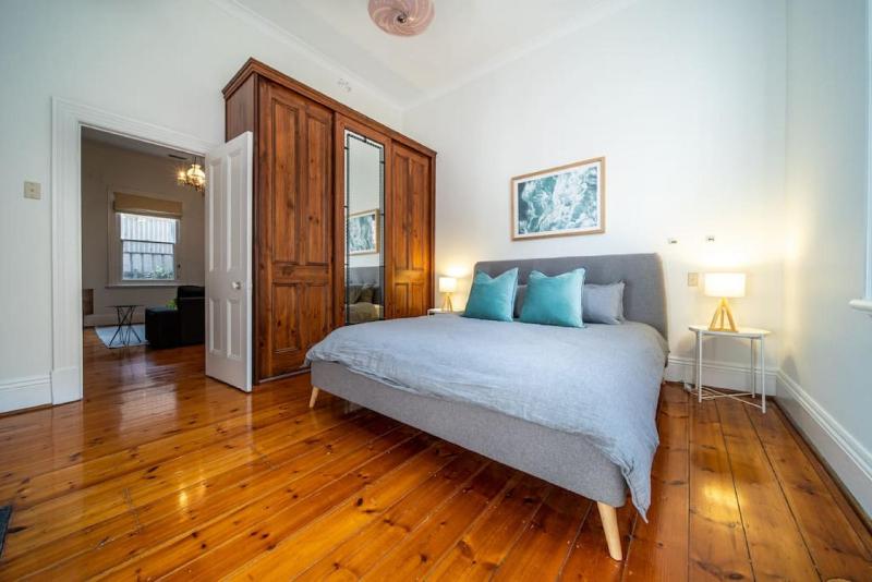 Irmas Place on Halifax - image 13