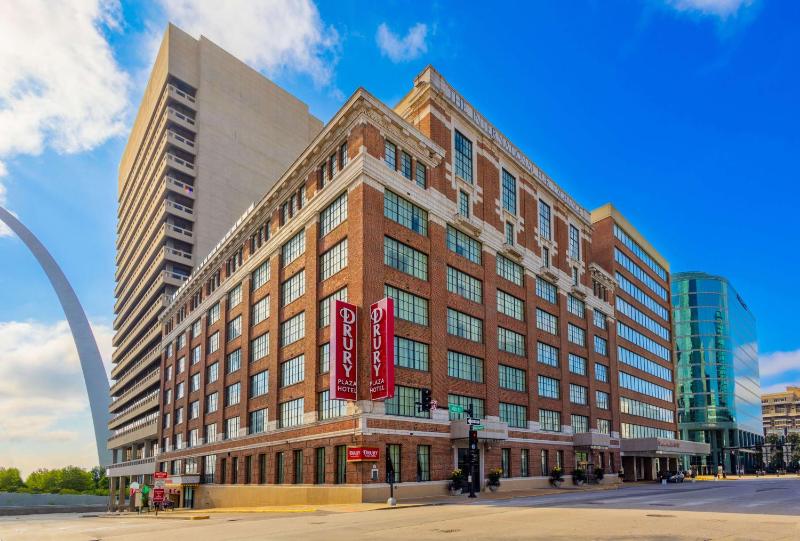 Drury Plaza St Louis at the Arch - image 1