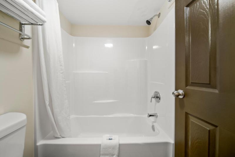 King Room image 2