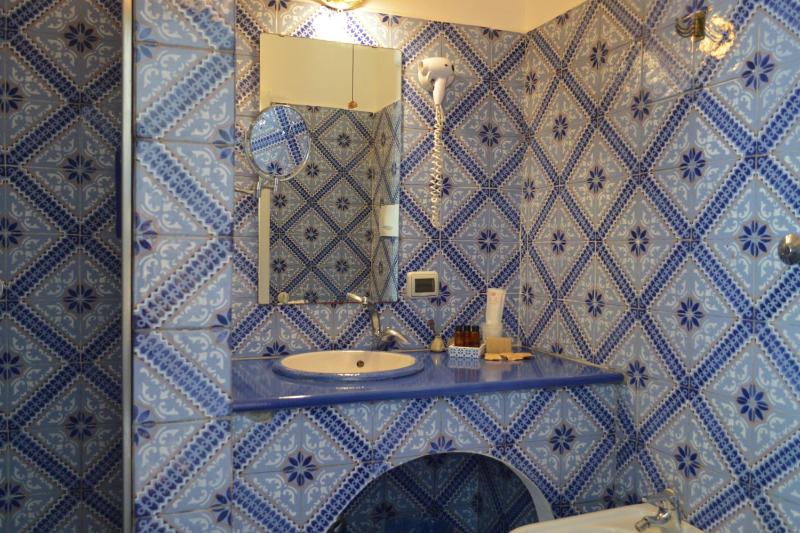 Superior Triple Room image 2