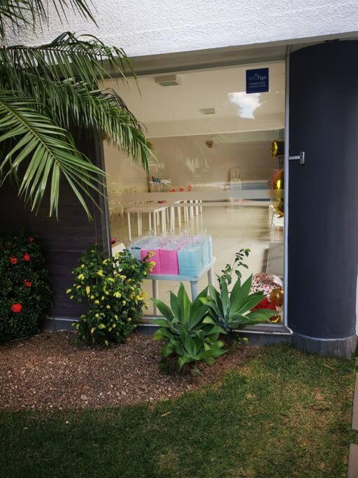 Hermoso departamento 91 MT2 PISCINA GRANDE y lindas áreas comunes - image 13