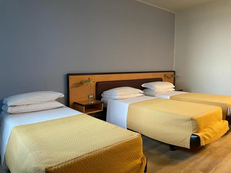 Triple Room image 3