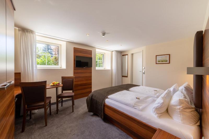 Comfort Double Room image 2
