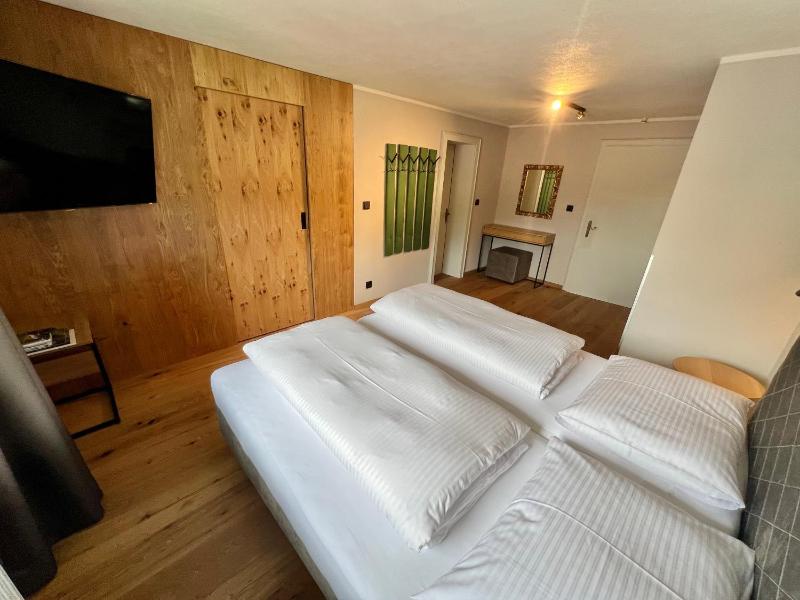 Comfort Double Room image 4