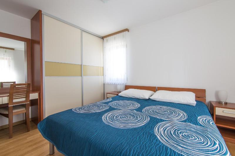 Deluxe Apartment image 2