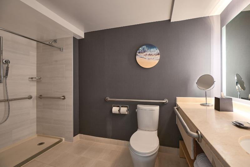 Studio Suite, Parlor, Pool access, Poolside image 2