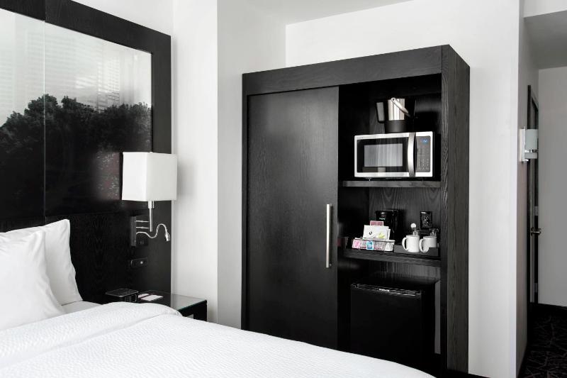Executive King Room image 4