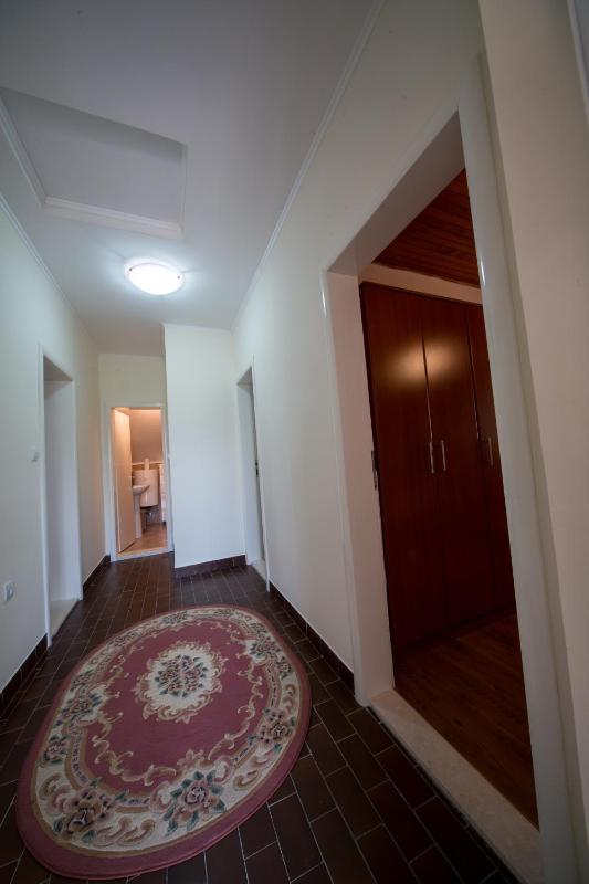 Quadruple Room image 2