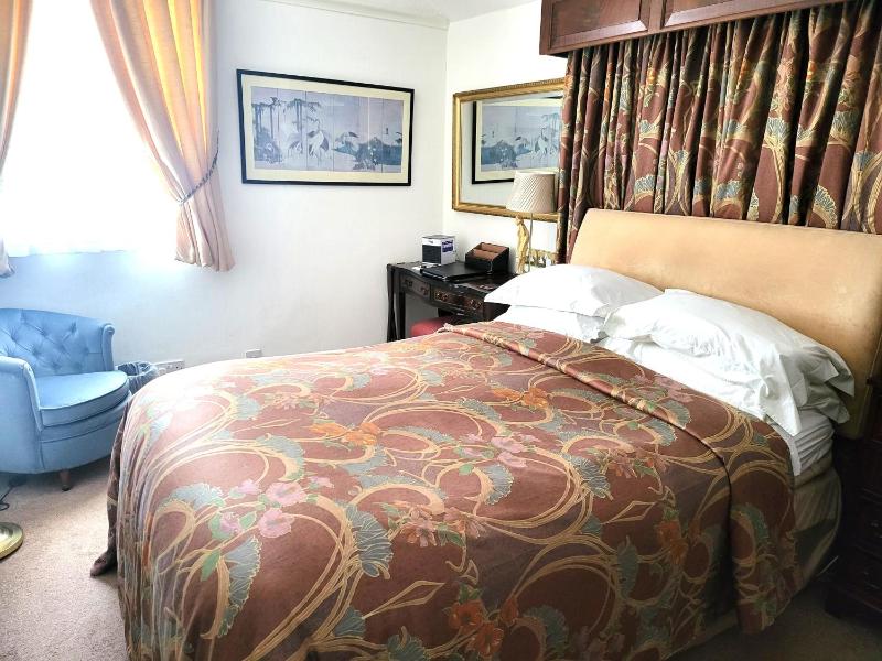 Superior Double Room image 1