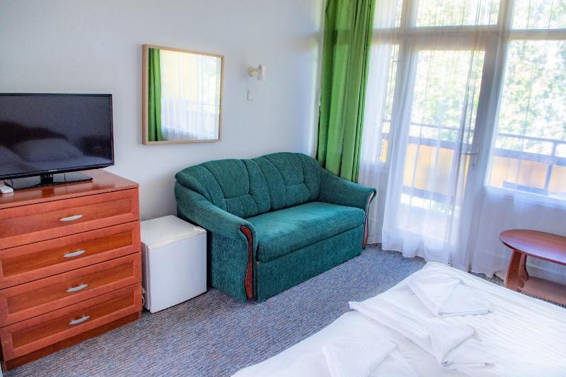 Double Room with Balcony image 3