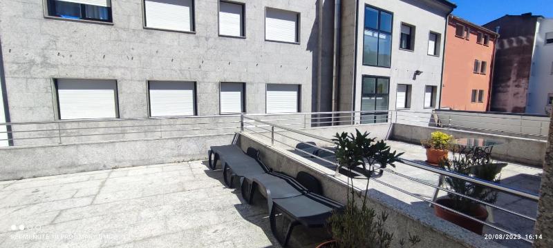 One-Bedroom Apartment image 1