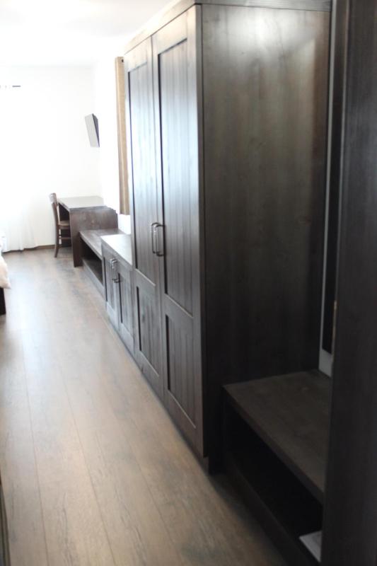 Standard Quadruple Room image 2