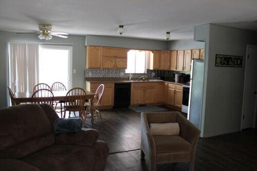 Three-Bedroom Suite image 3