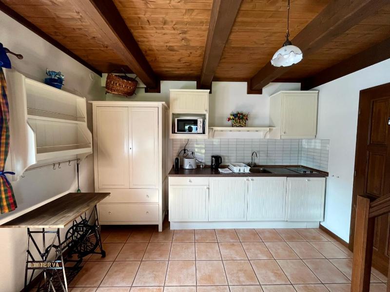One-Bedroom House image 2